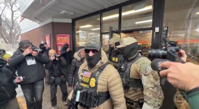 Documento contradiz governo dos EUA sobre arma em morte de enfermeiro