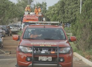 Família e amigos prestam últimas homenagens a Rodrigo Castanheira