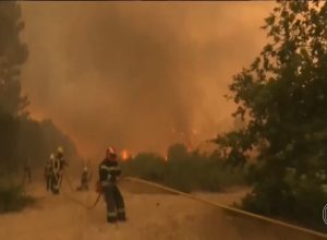 França convoca militares, e Espanha declara emergência nacional por incêndios que já tiraram mais de 200 mil pessoas de suas casas