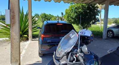 Homem compra carro roubado por R$ 18 mil e acaba preso pela PRF