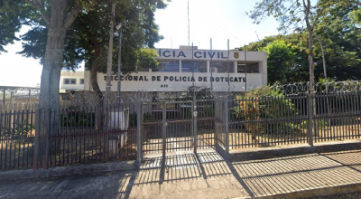 Homem é preso suspeito de tentar furtar loja e agredir policiais em Porangaba