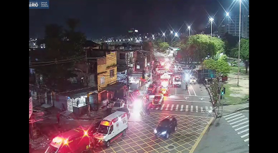 Imóveis desabam no entorno do Estádio do Maracanã, no Rio de Janeiro; mãe e filha ficam soterradas