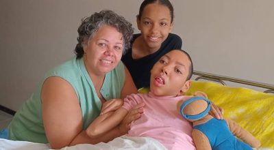 Inventora de absorvente dérmico estudava durante internações do filho