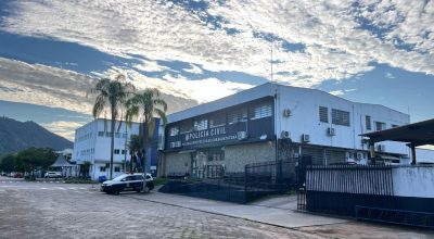 Jovem de 18 anos é morto a tiros após discussão em estacionamento de comércio em Caraguatatuba