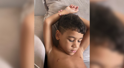 Mãe de menino que descobriu câncer raro enfrentaria tratamento por ele
