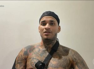 'Parecia um murro nas minhas costas', diz cantor Anderson Neiff após van ser alvo de tiros em SP; artista falou com exclusividade ao Fantástico