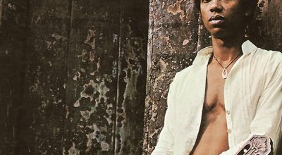 Primeiro álbum de Djavan faz 50 anos como retrato perene, mas incompleto, do cancioneiro singular do compositor