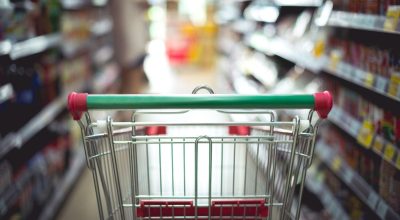 Rede de supermercados do AM é condenada por vender produtos impróprios