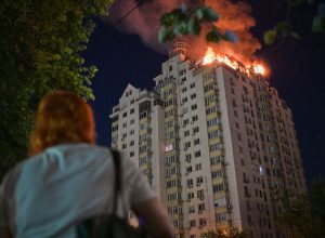 Rússia lança ataque em grande escala contra Kiev; bombardeio deixa mortos e dezenas de feridos