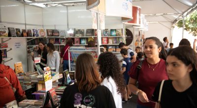 Salão do Livro começa nesta terça (4) em Ipatinga com teatro, oficinas e feira literária