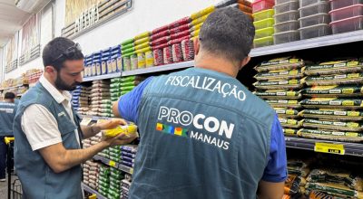 Supermercados em Manaus: Procon apreende 650 itens impróprios