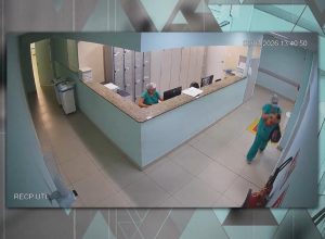 Técnica de enfermagem é presa após tentar levar recém-nascida em bolsa