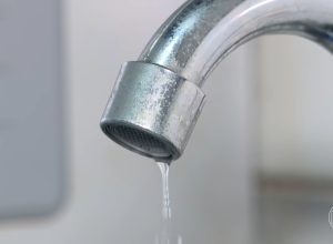 Vazamento em estação de tratamento afeta abastecimento de água em bairros de Manaus; confira