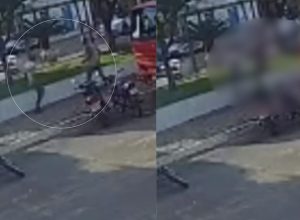 Vídeo: homem é morto com facada em praça no Piauí