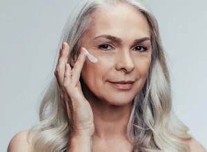 Alimentação estratégica ajuda a estimular a produção natural de colágeno na pele