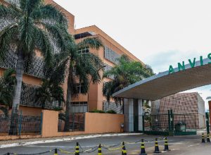 Anvisa ordena apreensão de medicamentos falsificados para câncer de mama e estética