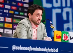 Arthur Elias chama 28 jogadoras para amistosos da seleção feminina contra a Argentina em outubro