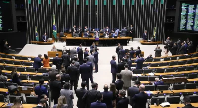 Bancada feminina atinge recorde histórico no Congresso Nacional em 2026