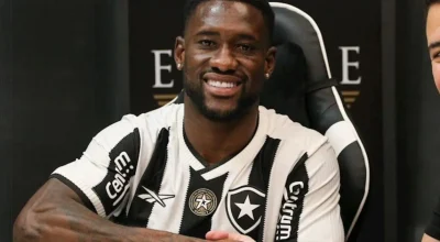 Bastos acerta com Fortaleza e reforça sistema defensivo na reta final da Série B