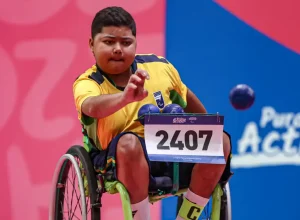 Brasileiro José Antônio Santos conquista título mundial de bocha em Seul aos 19 anos