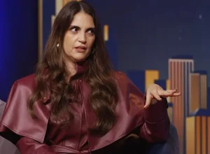 Chris Flores tem salário revelado no Melhor da Tarde na Band