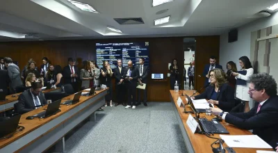 Comissão dá aval à taxação de compras internacionais e zera imposto para itens até 50 dólares