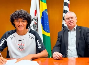 Corinthians blinda zagueiro Iago Machado contra assédio de gigantes europeus
