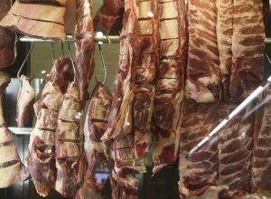 Cota chinesa impacta mercado e exportação de carne bovina recua 27,1% em agosto
