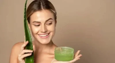 Cuidados com a pele aos 40: o que a ciência diz sobre o uso de babosa na rotina facial