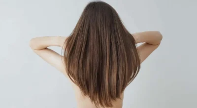 Dicas de lavagem e calor garantem efeito liso do botox capilar por 4 semanas