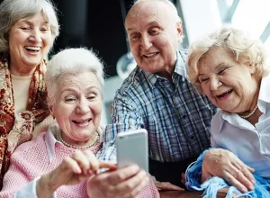 Direitos garantidos: veja quais isenções e benefícios começam aos 60 e 65 anos