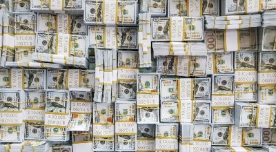 Dólar sobe para R$ 5,22 em dia de tensão geopolítica e alta do petróleo