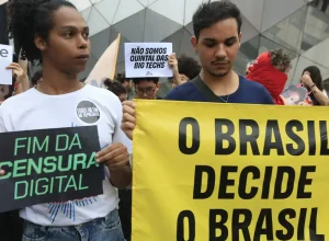 Entidades sociais entregam nota ao TSE contra censura nas redes