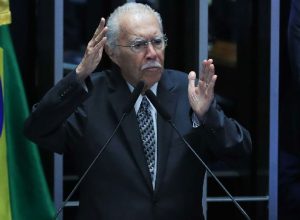 Ex-presidente José Sarney segue em UTI de São Luís com quadro estável após cirurgia abdominal