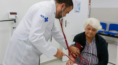 Exame nacional de avaliação da formação médica é aplicado neste domingo em todo o Brasil