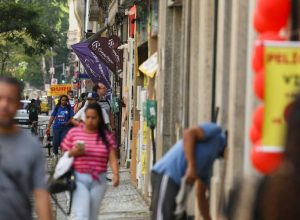 Fim da escala 6x1 renova expectativas por equilíbrio entre trabalho e vida pessoal no Brasil