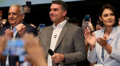 Flávio Bolsonaro articula alianças e defende mudanças constitucionais