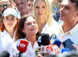 Flávio Bolsonaro promete guerra ao crime organizado em agenda no Rio de Janeiro
