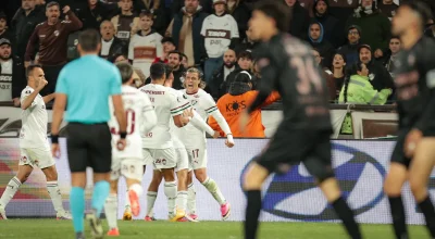 Fluminense avança à semifinal da Libertadores mesmo com derrota na Argentina