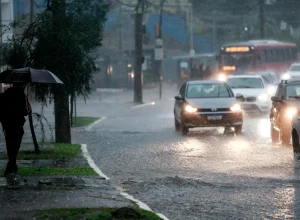 Frente fria rompe bloqueio atmosférico e traz chuva ao Sul de Minas