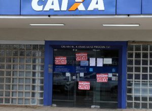 Greve dos bancários da Caixa continua após rejeição de nova proposta