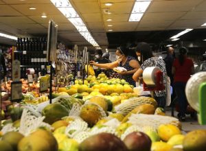Inflação medida pelo INPC acelera e atinge 4,29% no acumulado de 12 meses