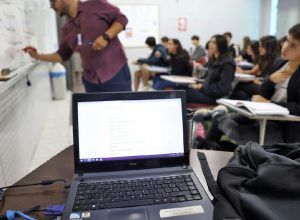 Inteligência artificial transforma sala de aula e projeta o futuro de alunos em Campinas