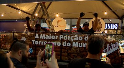 Juiz de Fora quebra recorde mundial com porção de 529 kg de torresmo