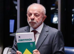 Lula comemora fim da escala seis por um em minas gerais e projeta crescimento