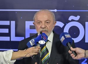 Lula envia ao TSE autorização para quebra de sigilo sob condição