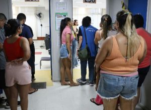 Maré se mobiliza para orientar eleitores após mudanças em locais de votação