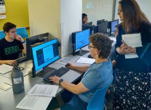 MEC amplia oferta de formação gratuita para professores no Dia do Docente