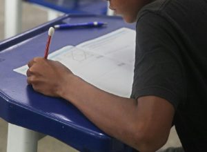 Olimpíada de matemática reúne milhares de alunos e estreia etapa para docentes no Brasil