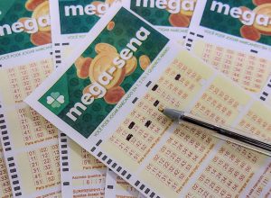 Prêmio da Mega-Sena acumula e chega a R$ 305 milhões após sorteio